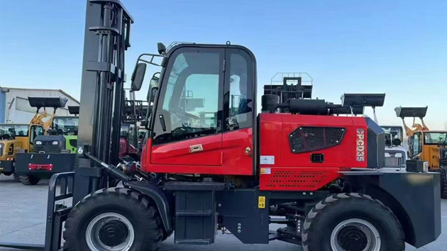 Revolutionizing Heavy-Duty Mining Operations with 4WD Rough Terrain Forklifts
