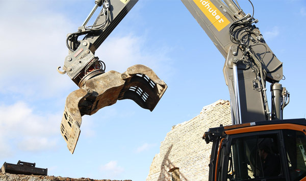 The Evolution of Port Rough Terrain Forklifts: Power and Precision in Harsh Environments