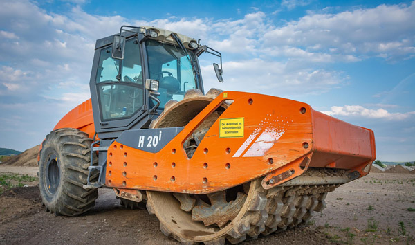The Global Landscape of Loader Dealers: A Comparative Analysis