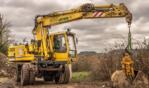 The Future of Mini Rough Terrain Forklifts in Industrial Applications